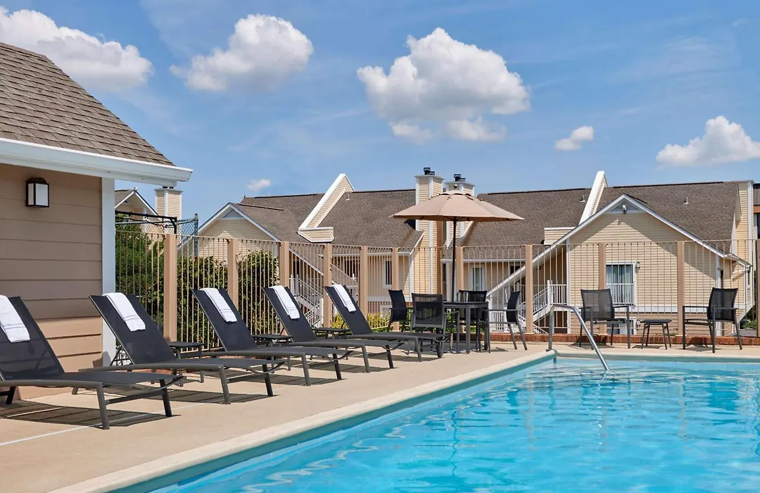 Sonesta Simply Suites Cleveland Westlake-1