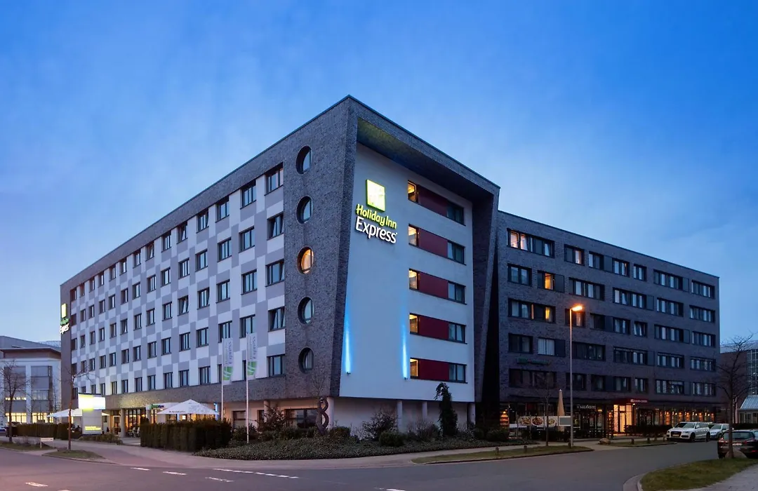 Holiday Inn Express Bremen Airport By Ihg-1