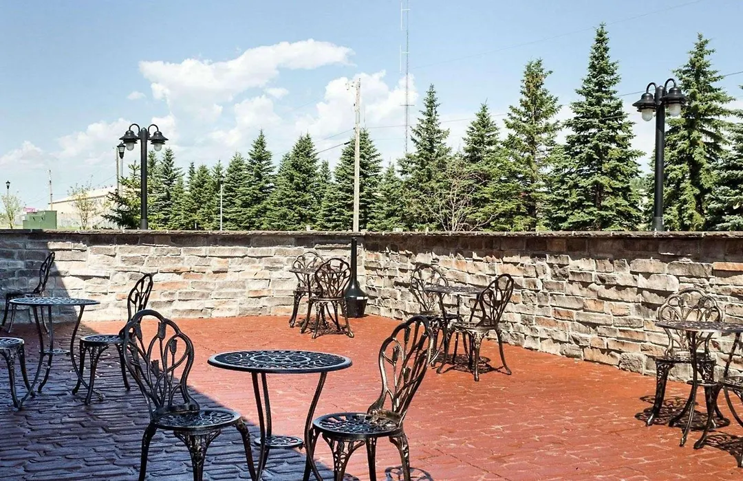 Comfort Suites Minot South-1