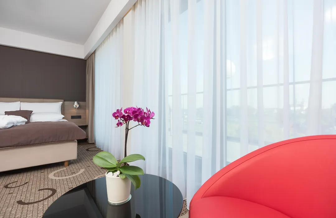Q Hotel Plus Krakow-1