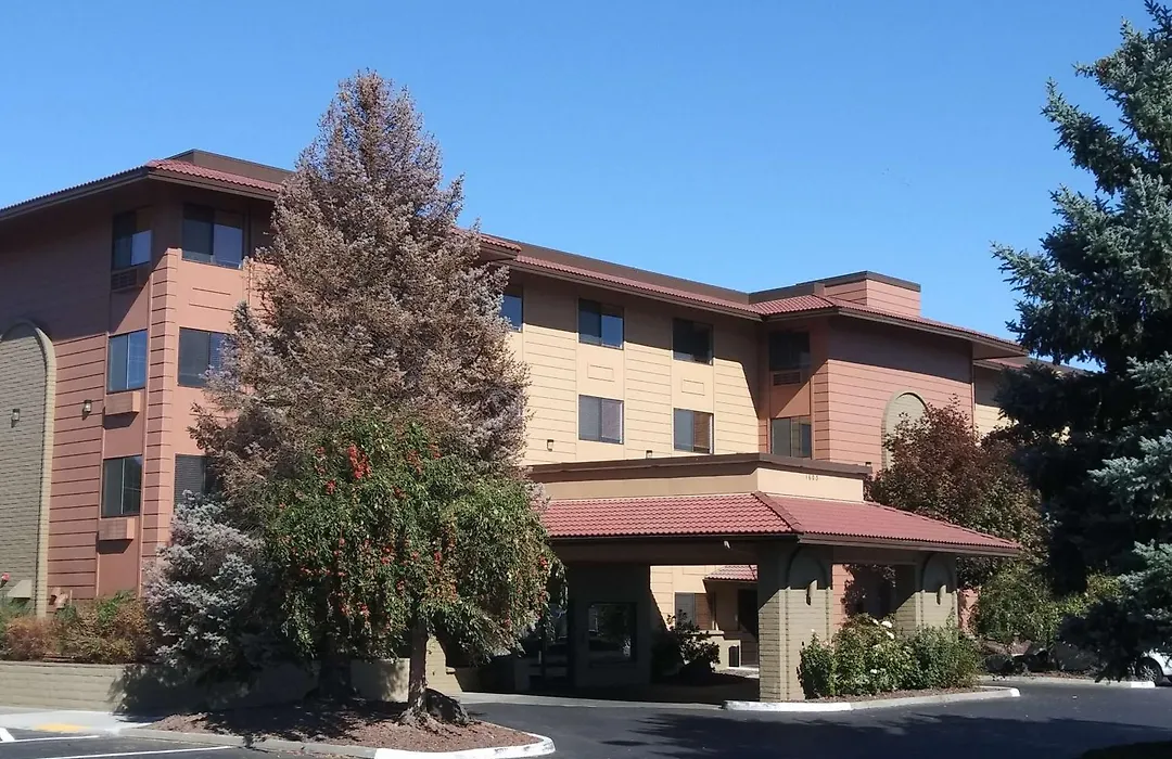 Baymont By Wyndham Yakima Riverfront-1