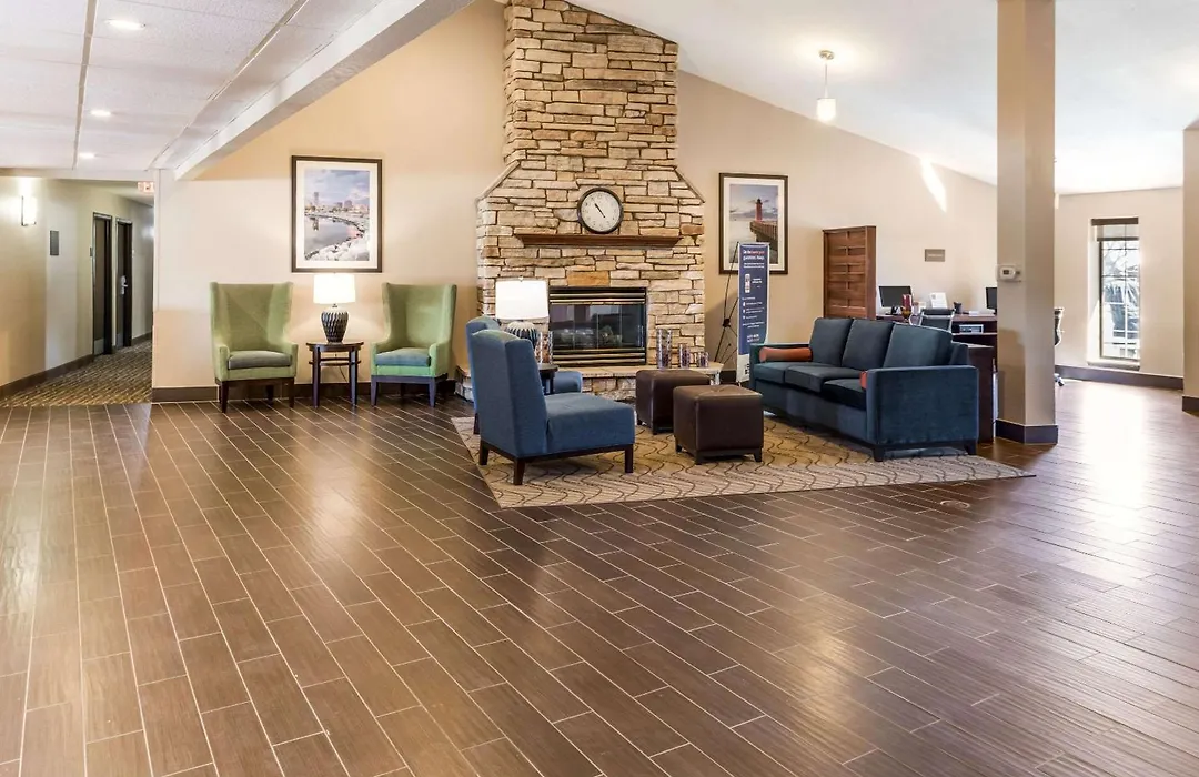 Comfort Inn Waukesha - Milwaukee West-1