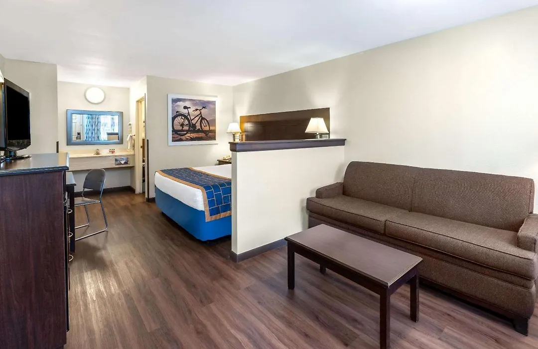 Days Inn By Wyndham Grants-1