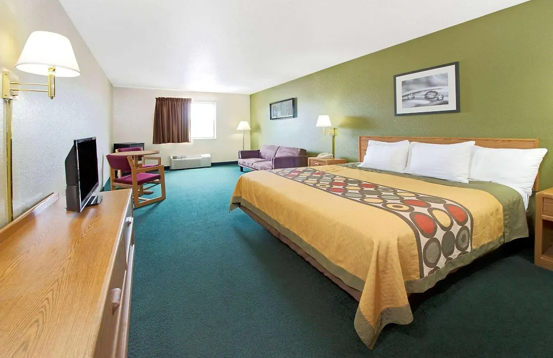 Super 8 By Wyndham Bonne Terre-1