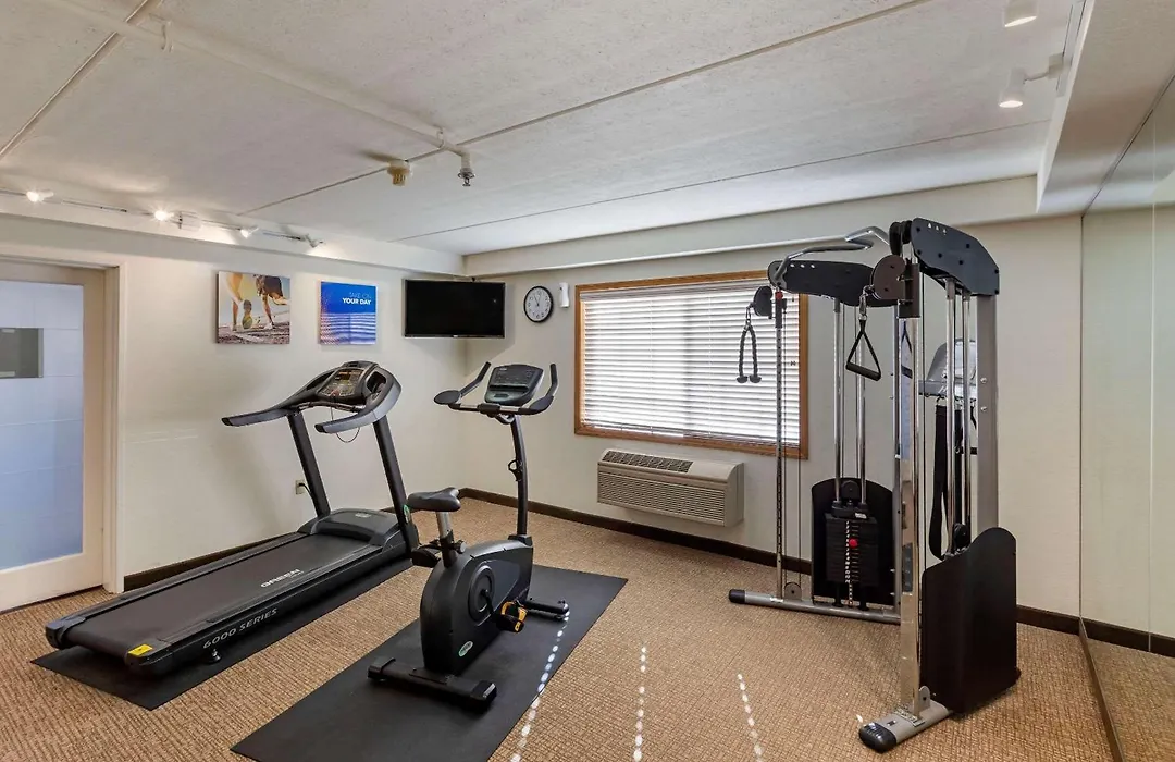 Comfort Inn & Suites Jackson - West Bend-1