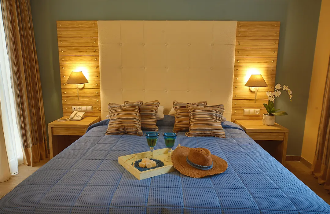 Dolphin Bay Seaside Resort & Suites-1