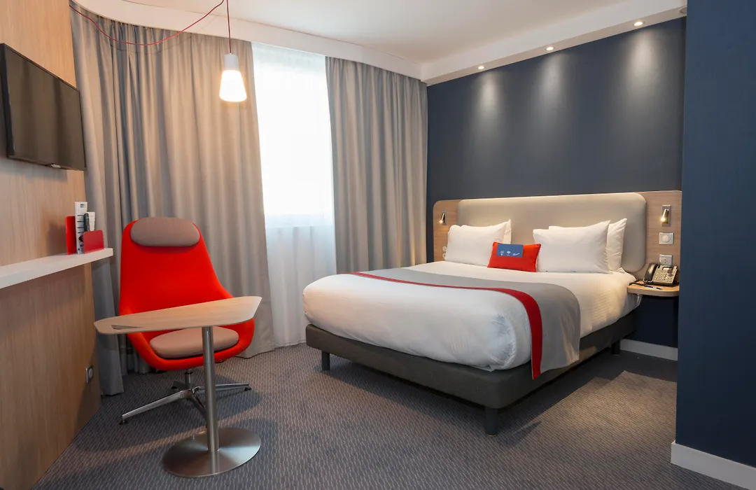Holiday Inn Express Paris - Velizy By Ihg-1