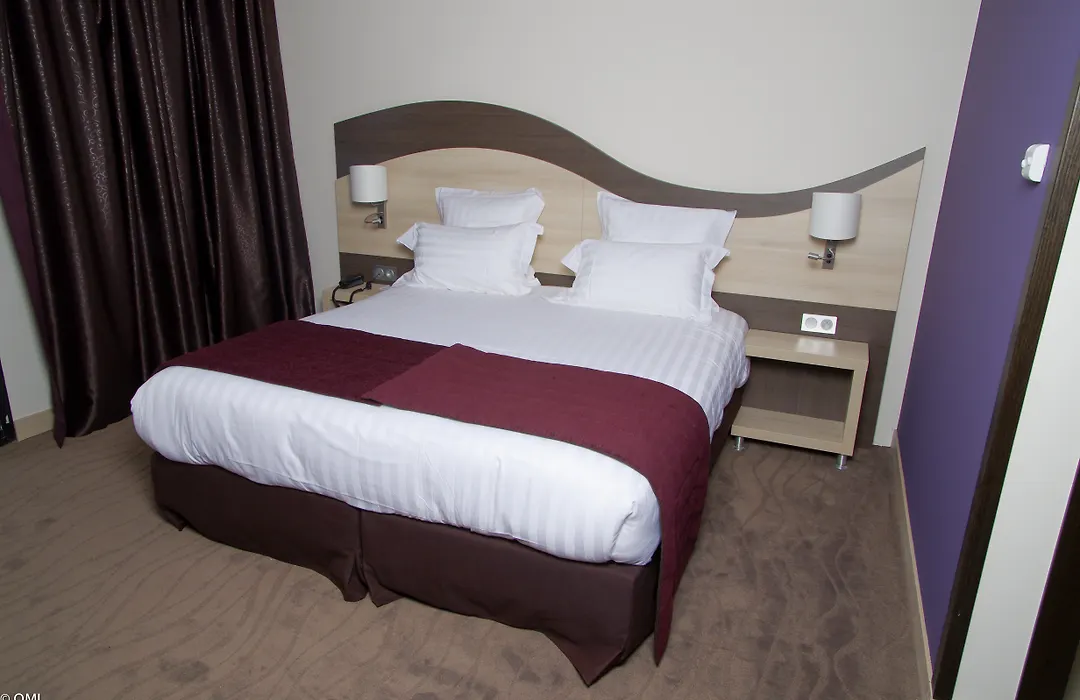 Kyriad Prestige Lyon Est - Saint Priest Eurexpo Hotel&SPA-1