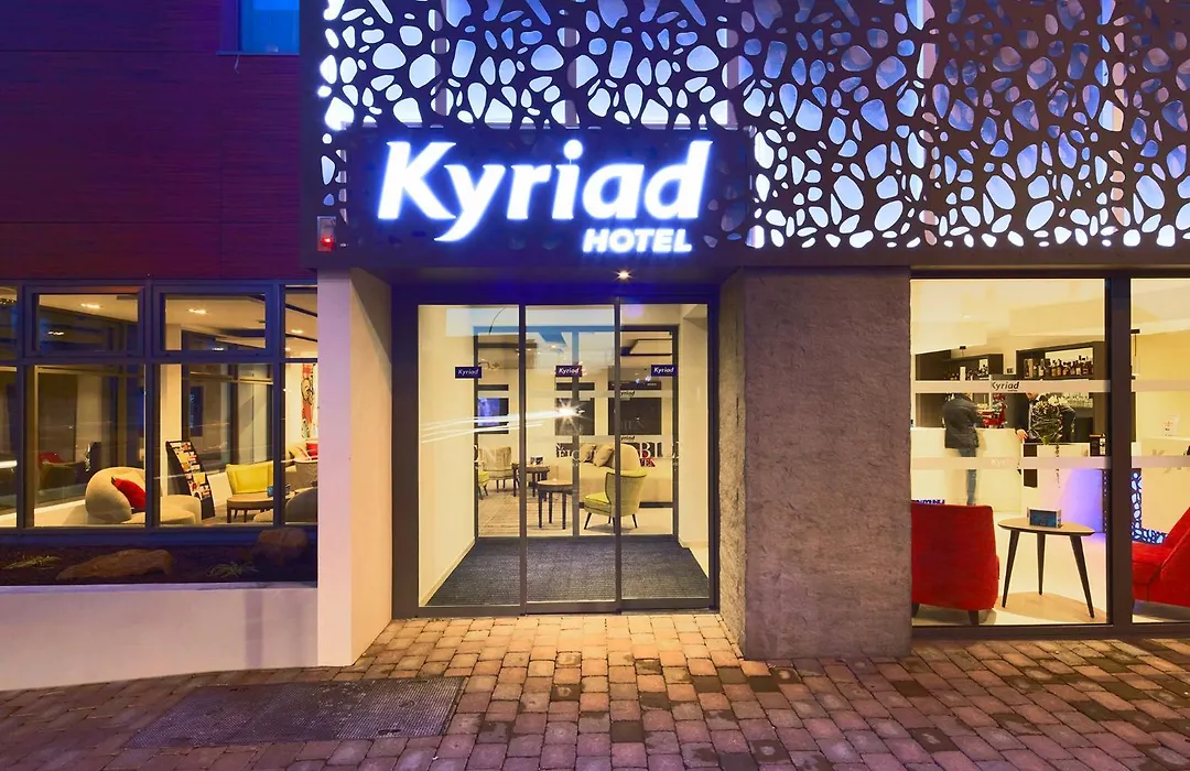 Kyriad Troyes Centre-1