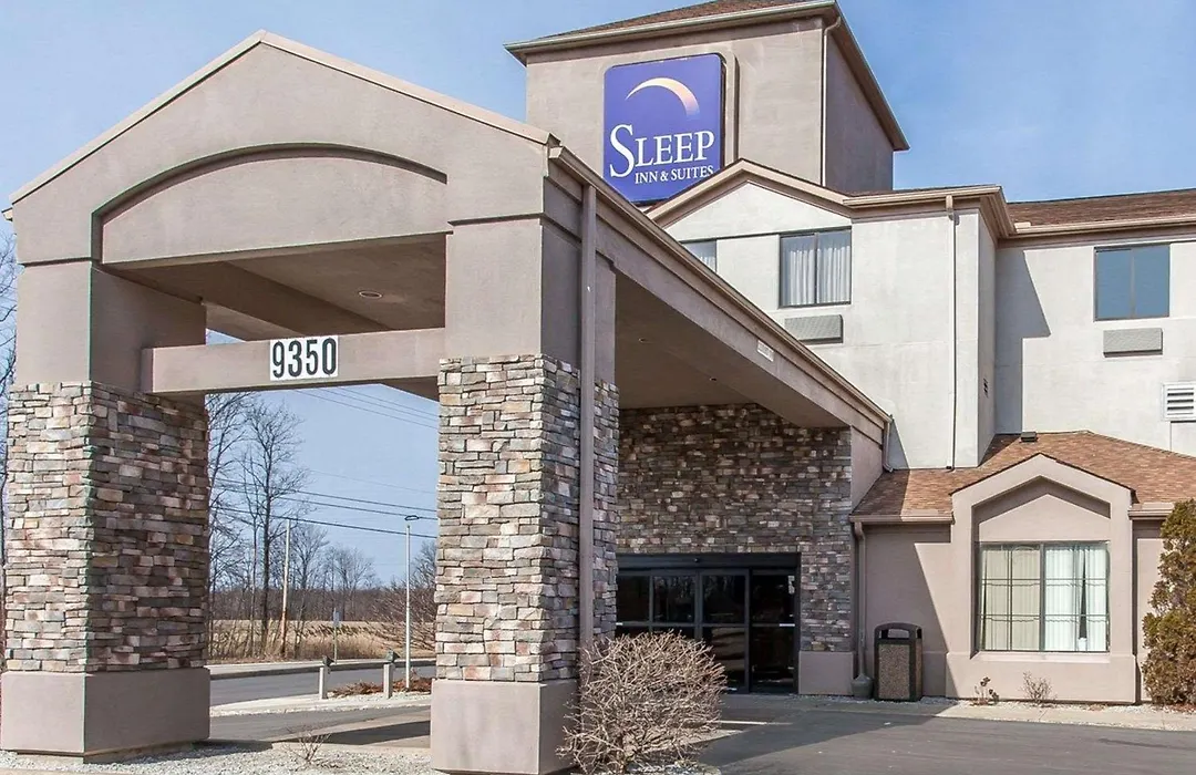 Sleep Inn & Suites Near I-90 And Ashtabula-1