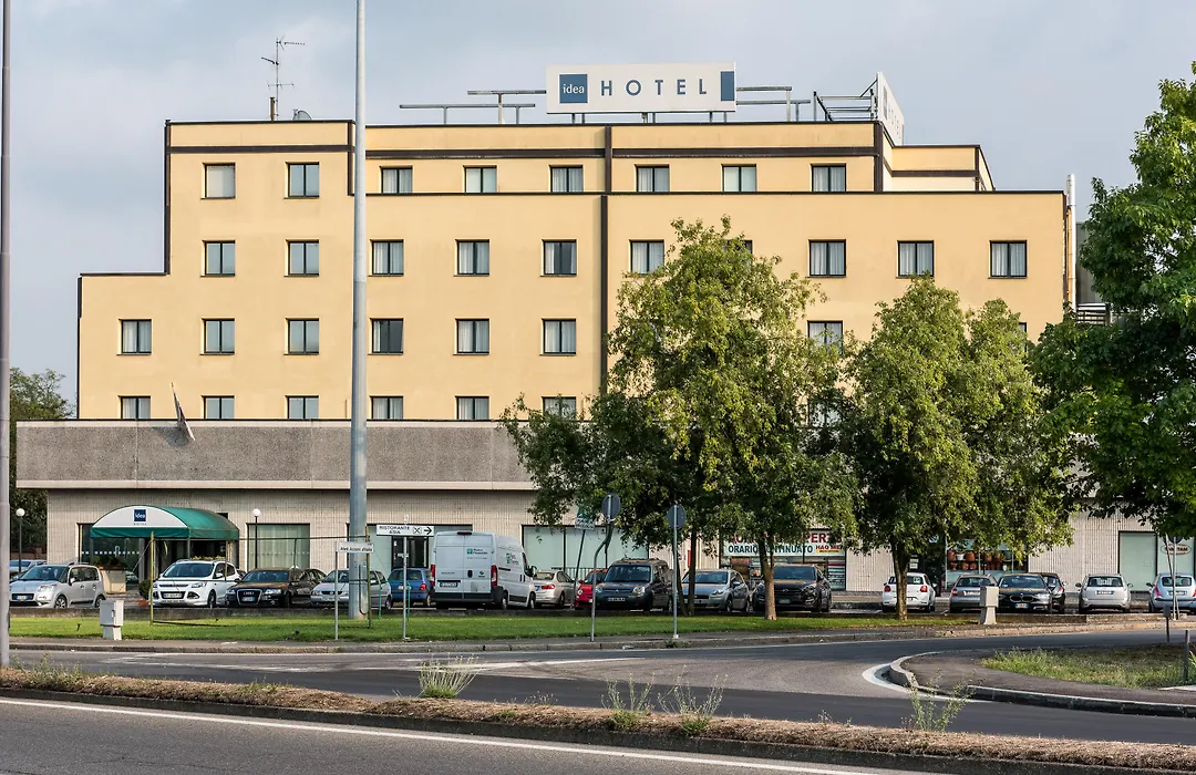 Idea Hotel Piacenza-1