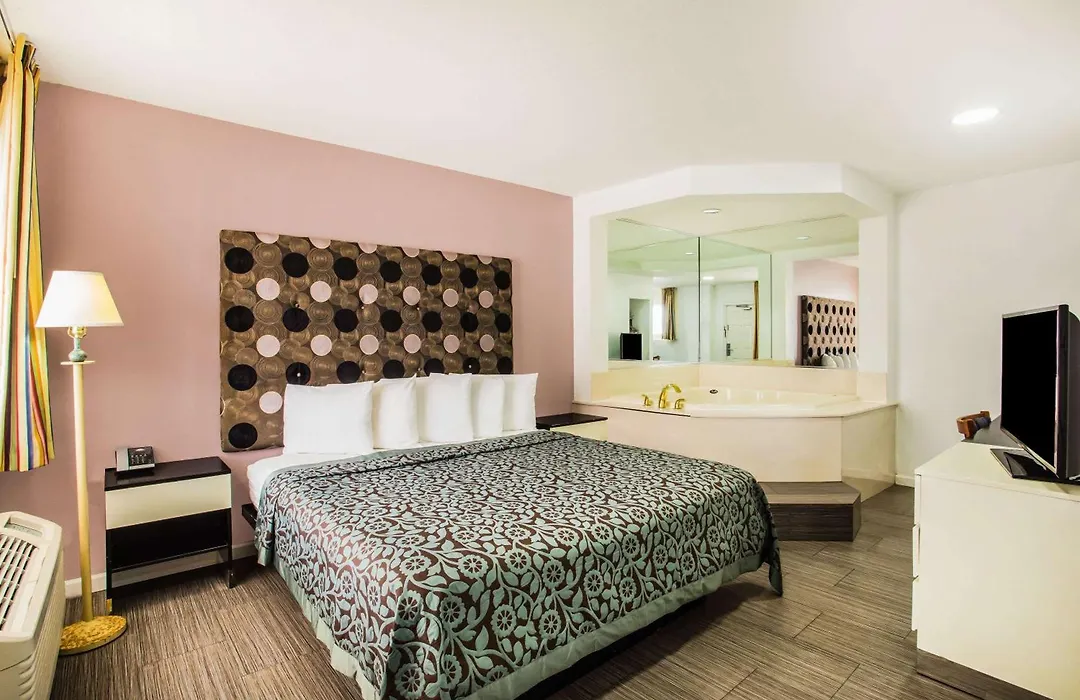 Arya Blu Inn And Suites-1