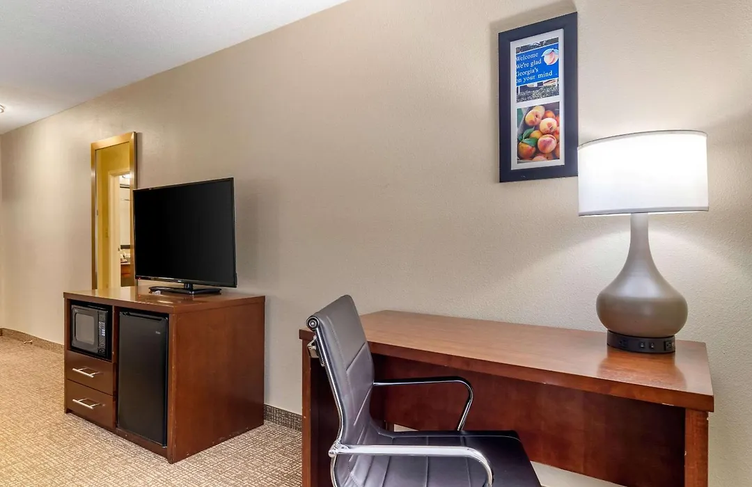 Comfort Inn & Suites Macon North I-75-1