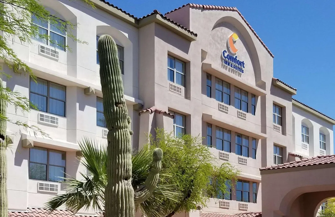 Comfort Inn & Suites Tempe Phoenix Sky Harbor Airport-1