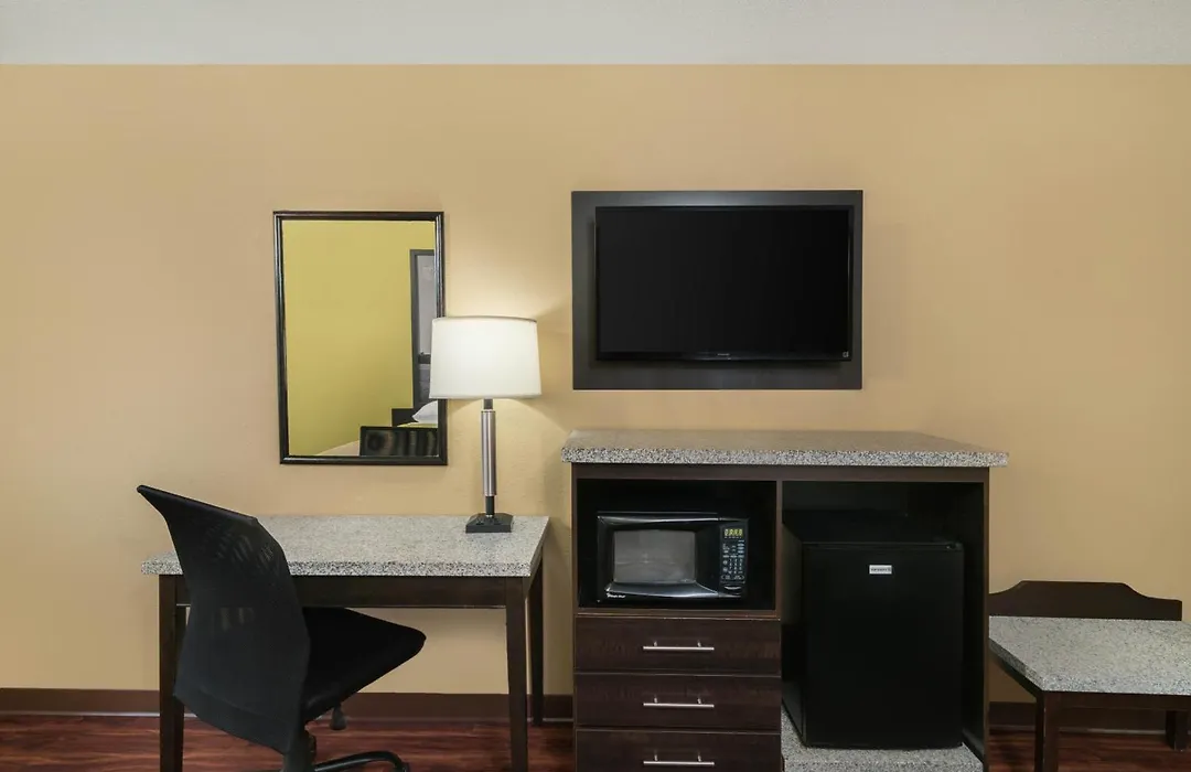 Super 8 By Wyndham Raleigh North East-1