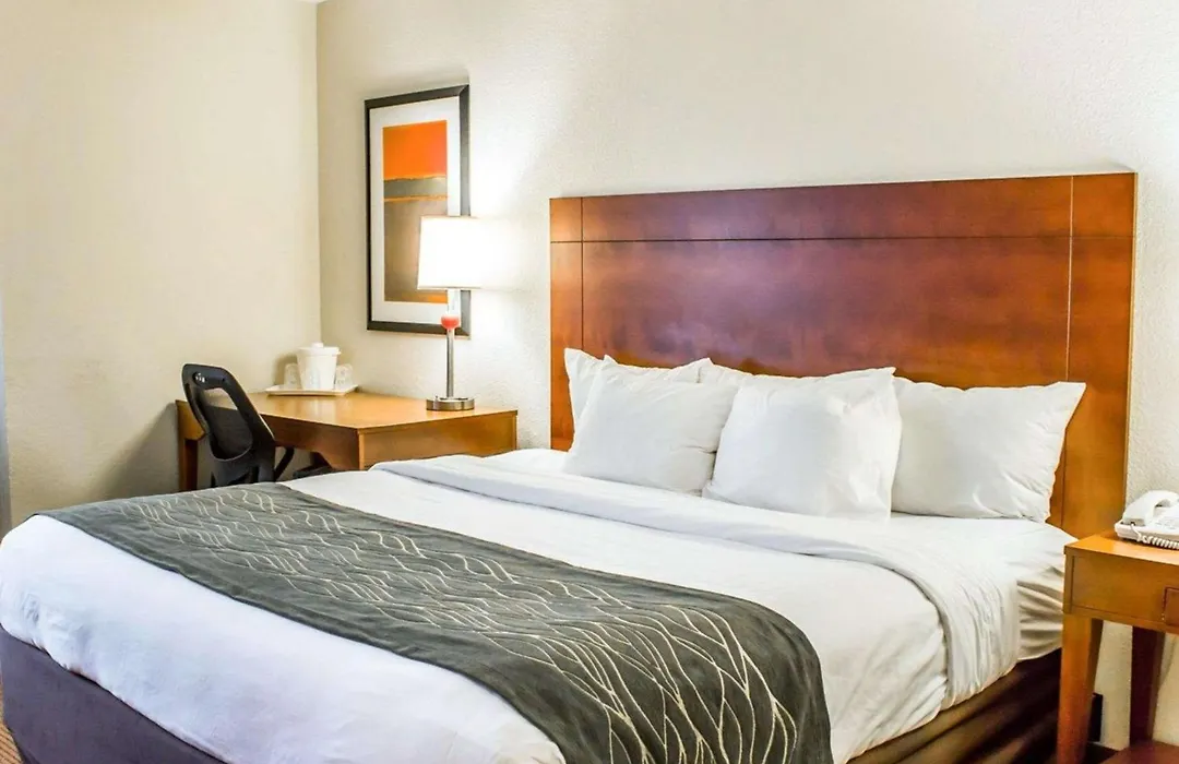 Comfort Inn Fayetteville Near Fort Bragg-1