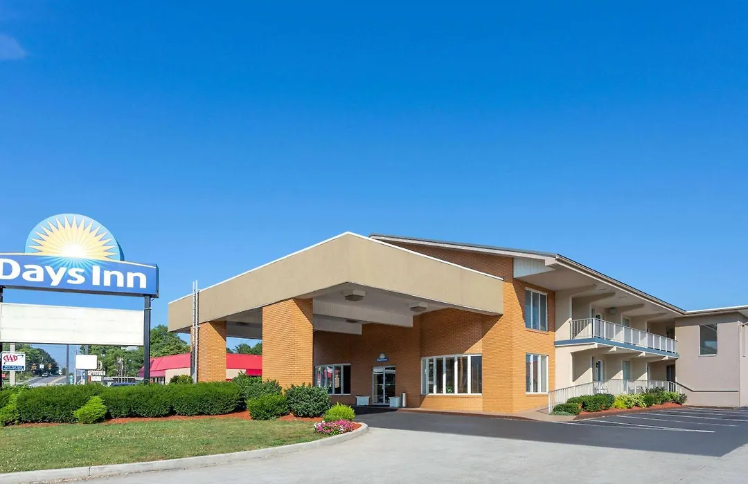Days Inn By Wyndham Breezewood-1