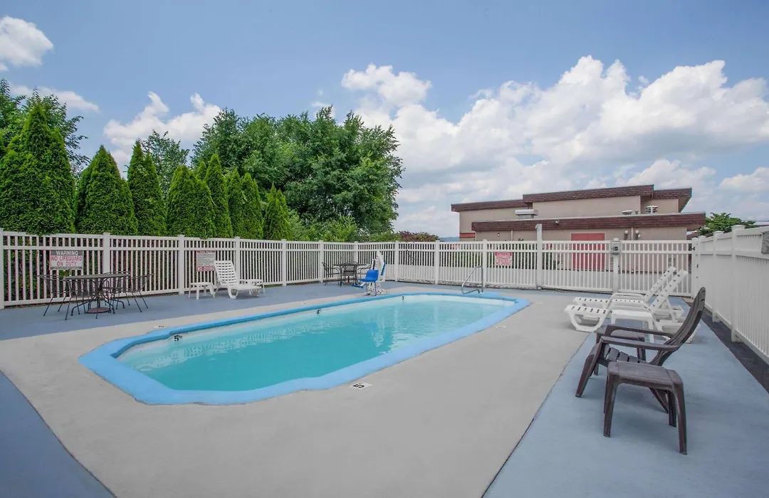 Super 8 By Wyndham Carlisle North-1