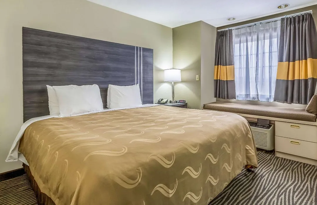Quality Inn & Suites North Lima - Boardman-1