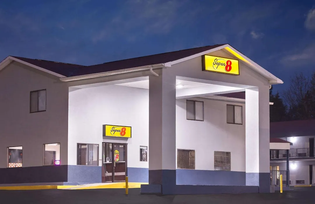 Super 8 By Wyndham Locust Grove-1