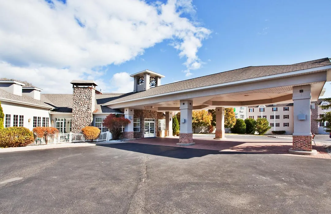 Holiday Inn Express St. Ignace-Lake Front By Ihg-1