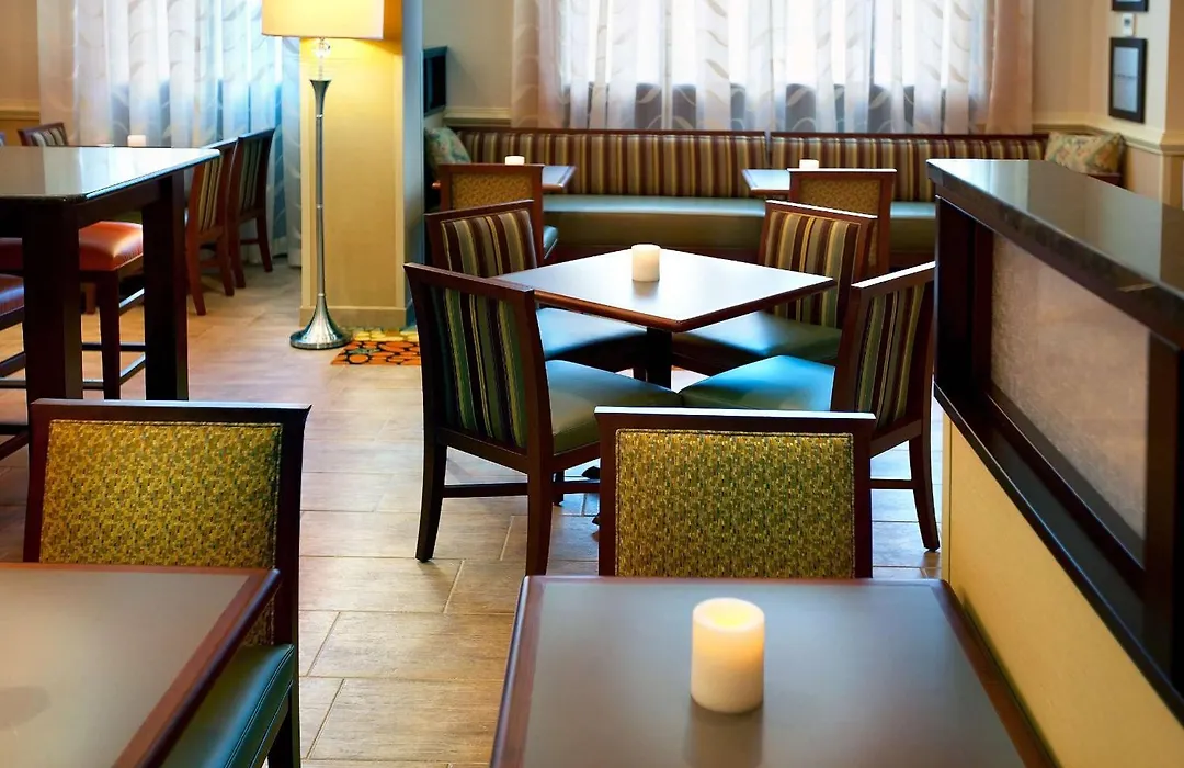 Hampton Inn Alexandria-1