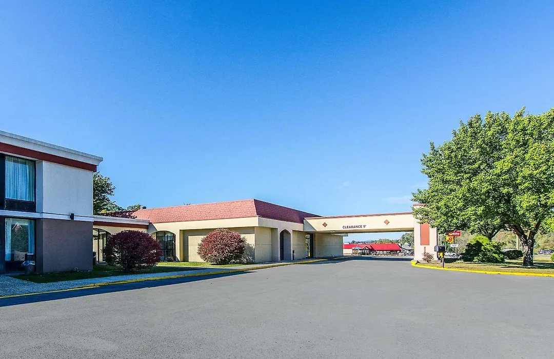Econo Lodge Inn & Suites Norton - Wise South-1