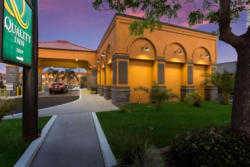 Quality Inn Redding Near I-5-1