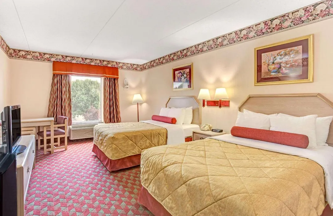 Ramada By Wyndham Murfreesboro-1