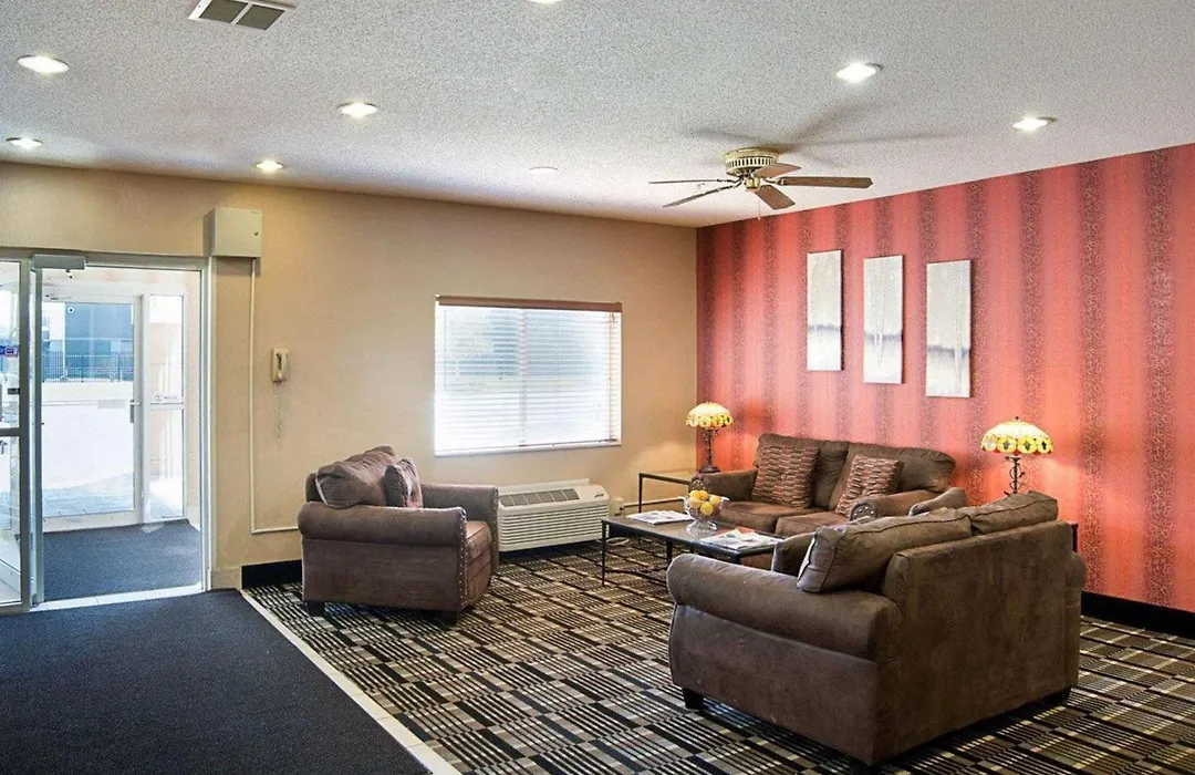 Quality Inn Brooklyn Center-1