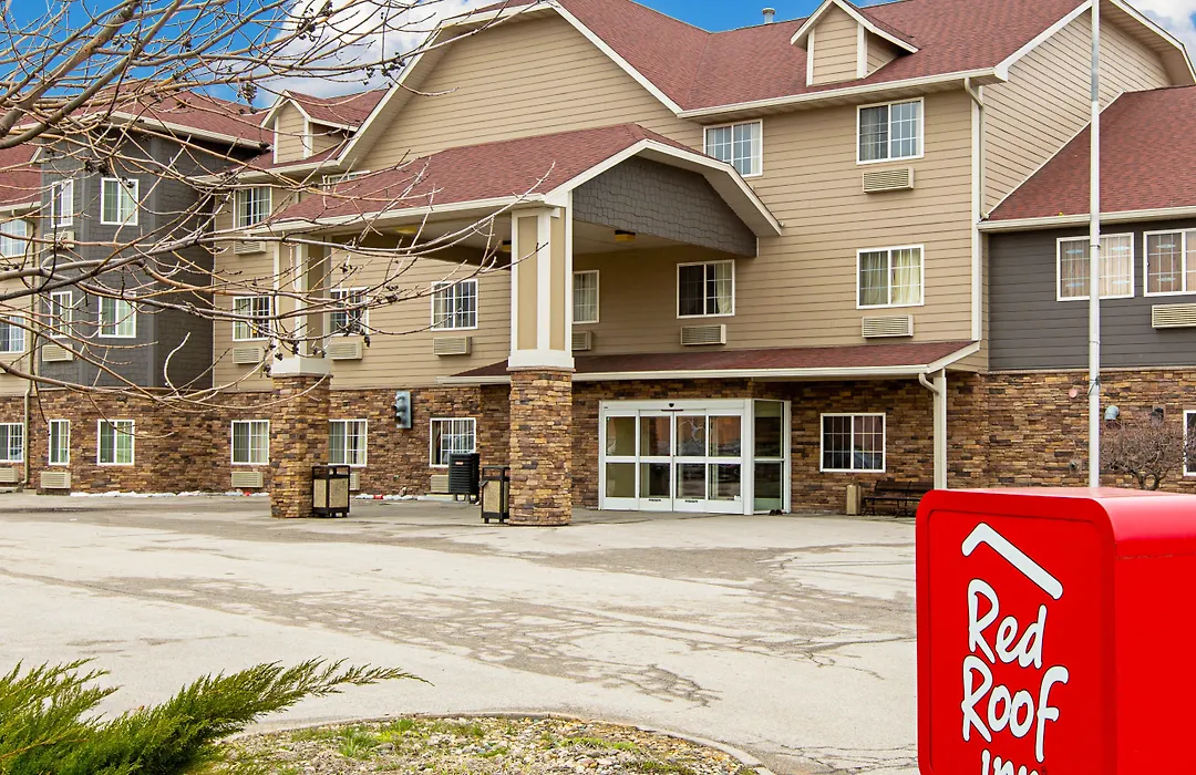 Red Roof Inn Plus Omaha - Council Bluffs-1