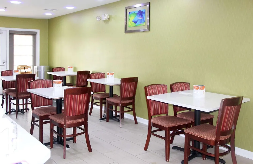 Quality Inn Albertville Us 431-1