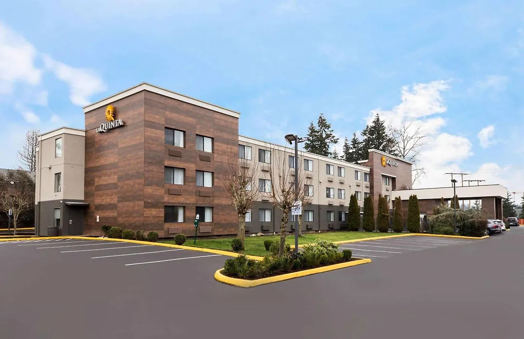 La Quinta Inn By Wyndham Everett-1