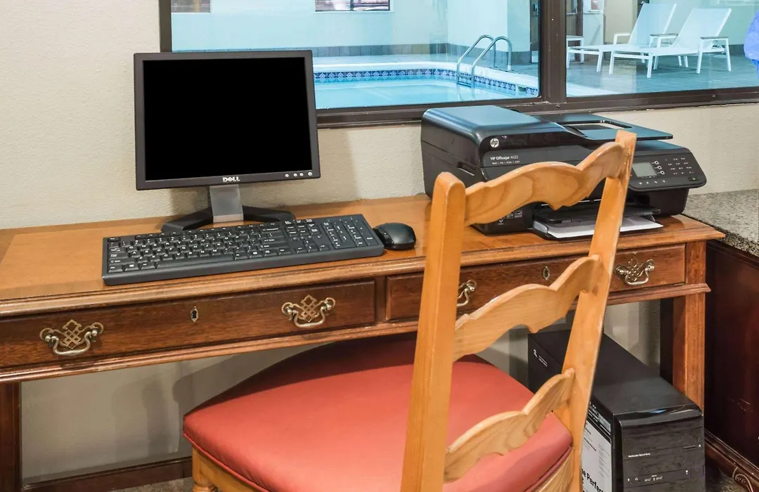 Travelodge By Wyndham Longmont-1