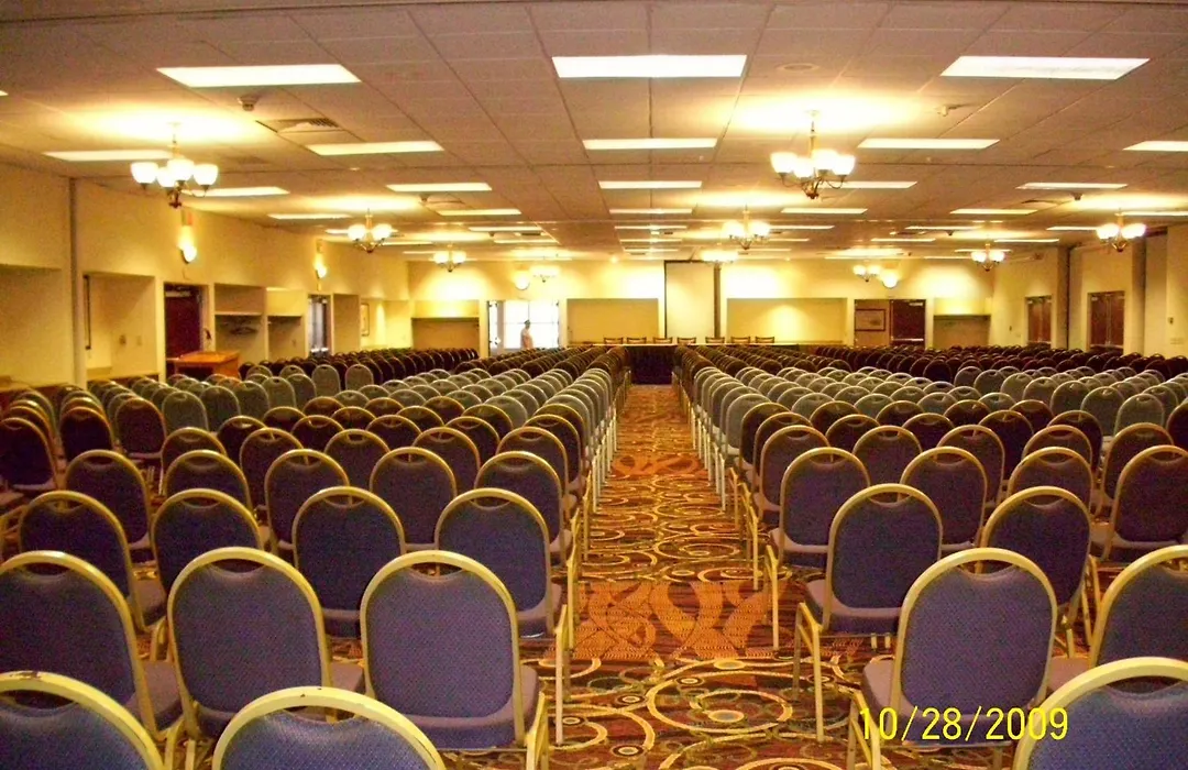 Rock Island Inn & Suites Marshalltown-1