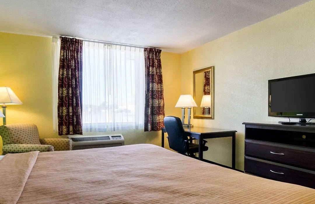 Quality Inn Liberal-1