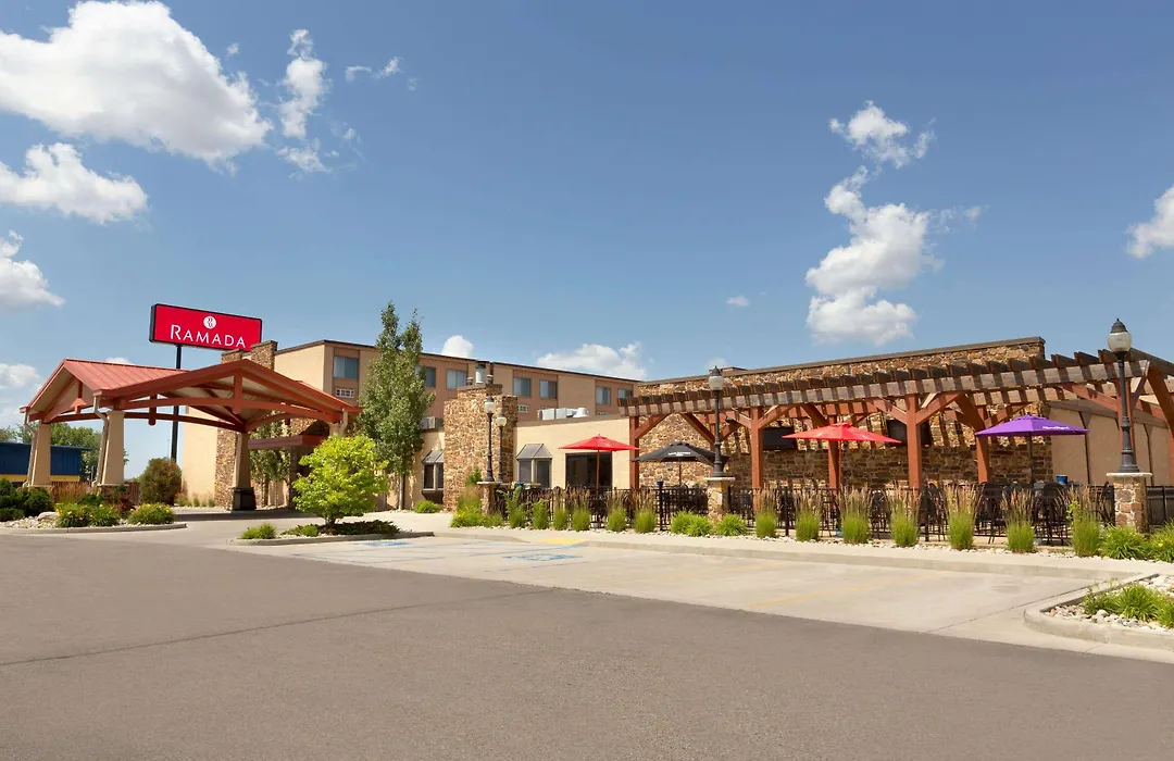 Ramada By Wyndham Fargo-1