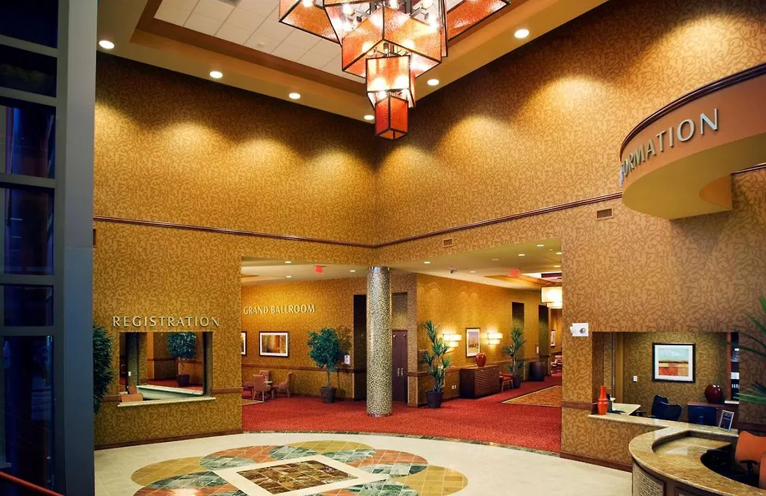 Embassy Suites East Peoria Hotel And Riverfront Conference Center-1