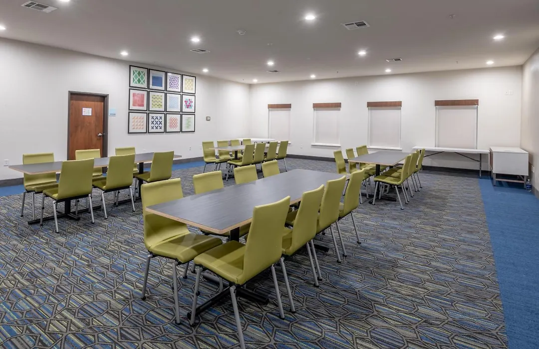 Holiday Inn Express & Suites N Waco Area - West By Ihg-1