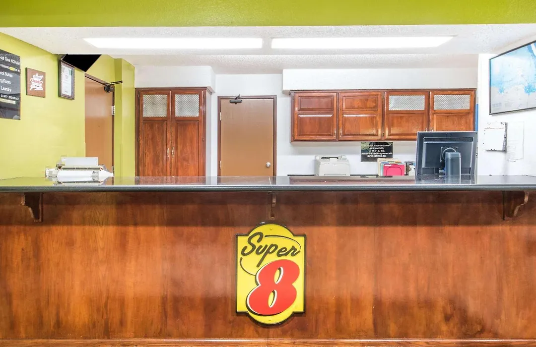 Super 8 By Wyndham Harlingen Tx-1