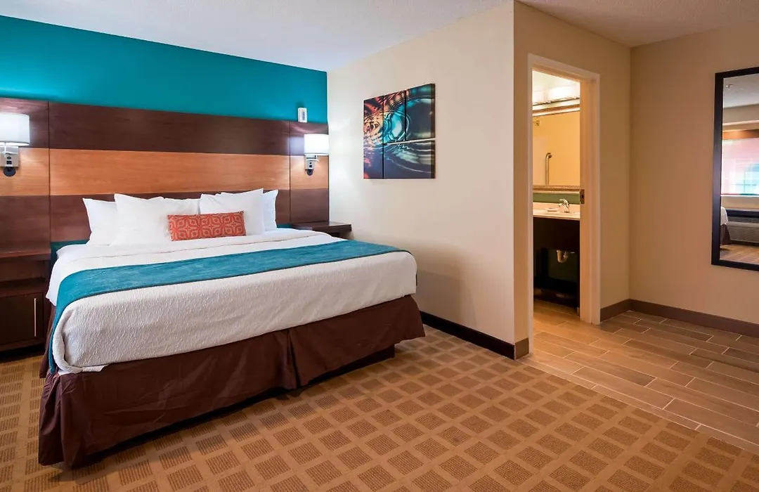 Best Western Plus Harrisburg Mechanicsburg-1