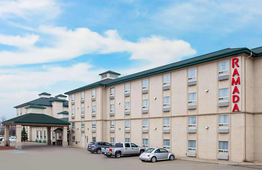 Ramada By Wyndham Red Deer Hotel & Suites-1