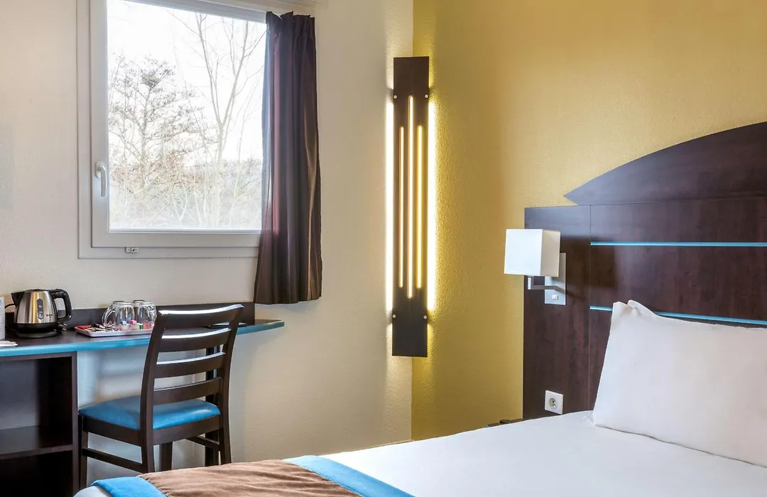 Sure Hotel by Best Western Saint-Amand-Les-Eaux-1