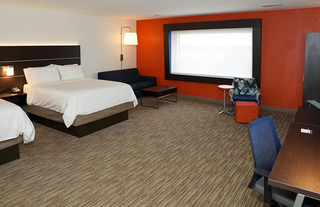 Holiday Inn Express & Suites - Aurora Medical Campus By Ihg-1