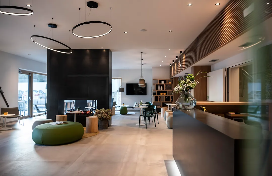 Be Place Adult Friendly Hotel-1