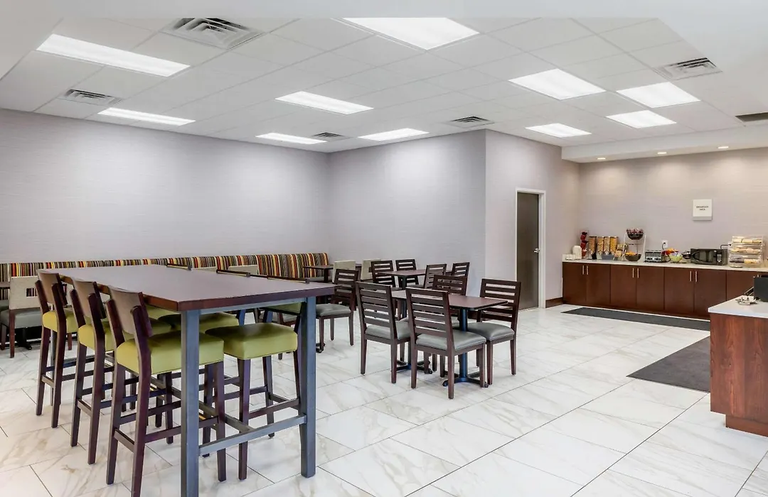 Days Inn And Suites By Wyndham Oxford-1