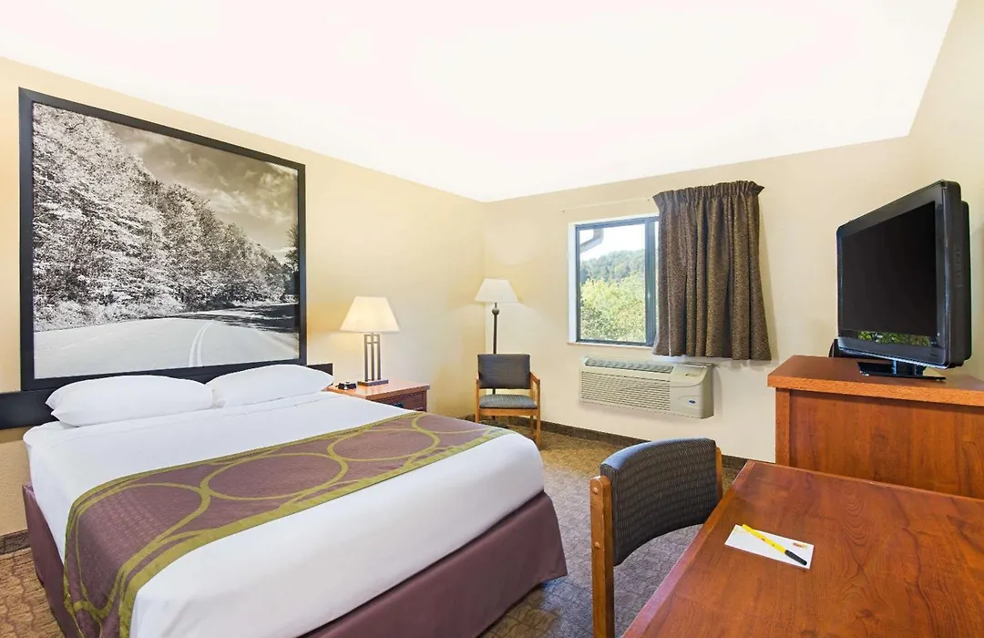 Super 8 By Wyndham Ripley-1