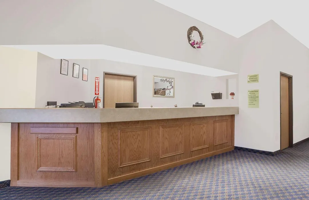 Super 8 By Wyndham Cobleskill Ny-1