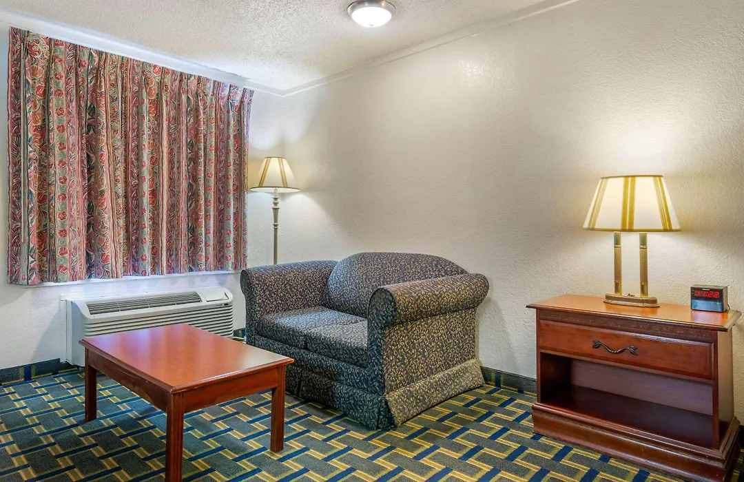 Rodeway Inn Hilliard-1