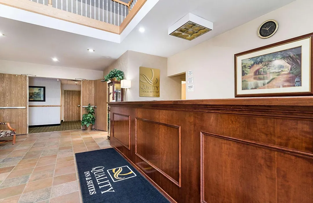 Quality Inn & Suites Schoharie Near Howe Caverns-1